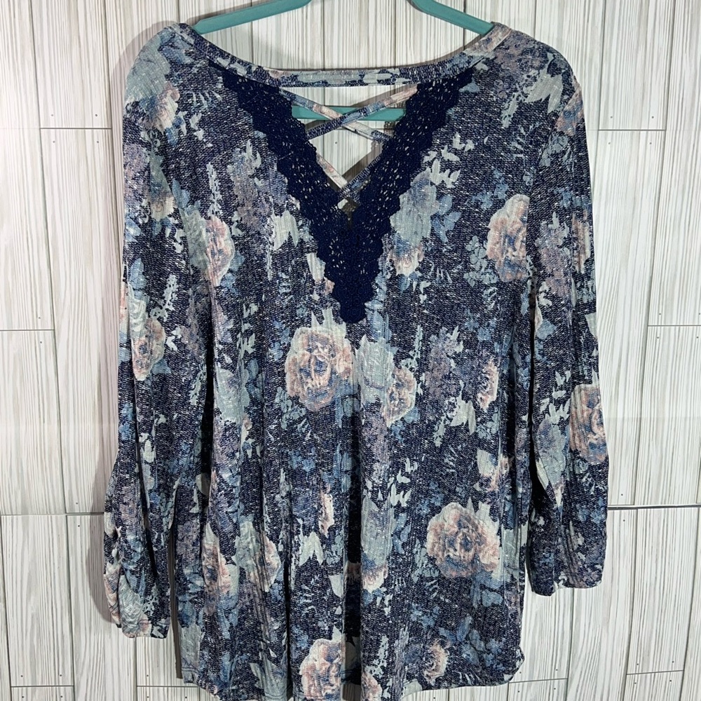 Absolutely Famous V-Neck Long Sleeve Top - Picture 2 of 5